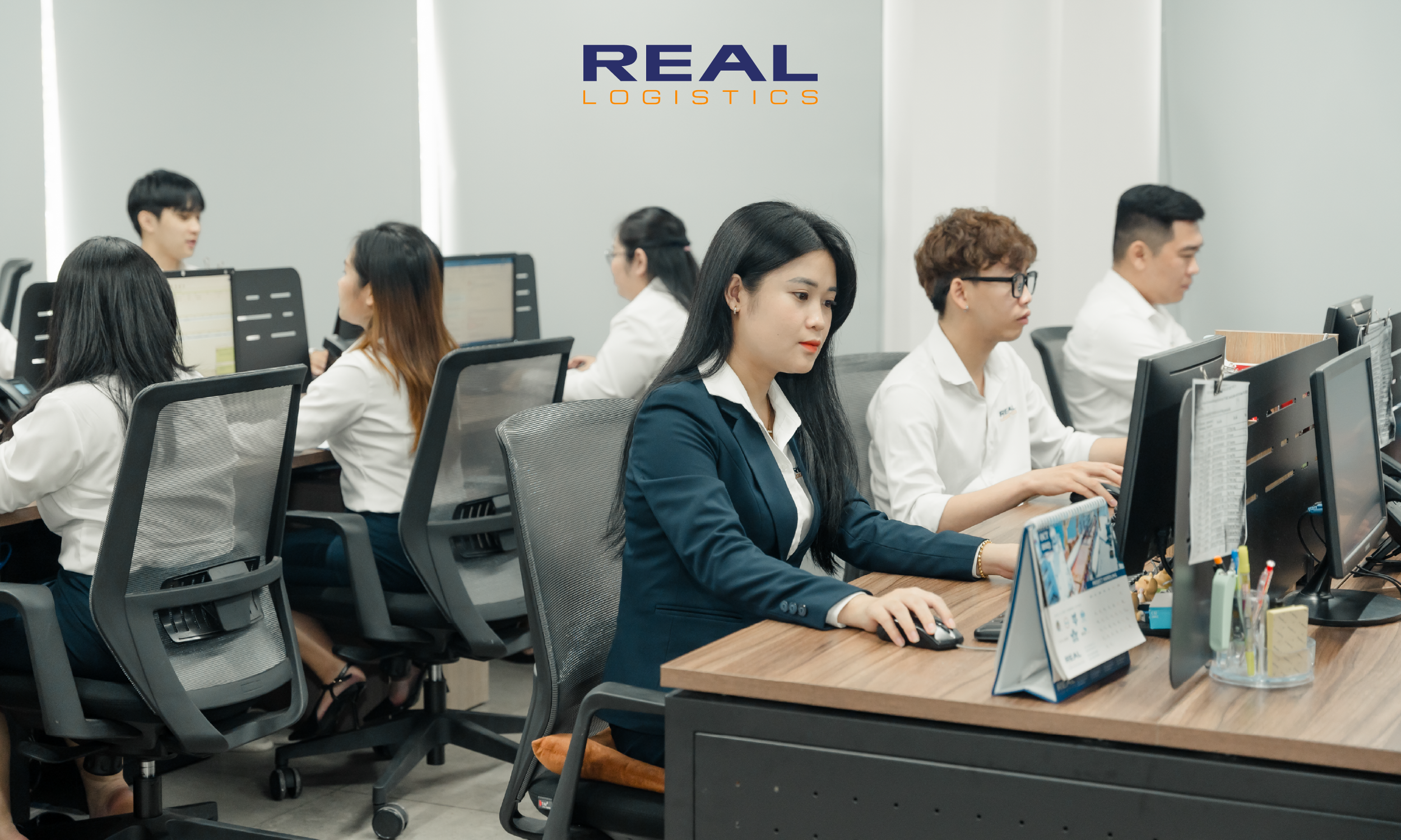 real-logistics-staff-2.webp